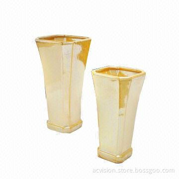 Modern Ceramic Hanging Decoration, White Ceramic Vase Decoration
